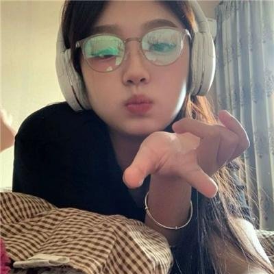 屋顶里的散步者